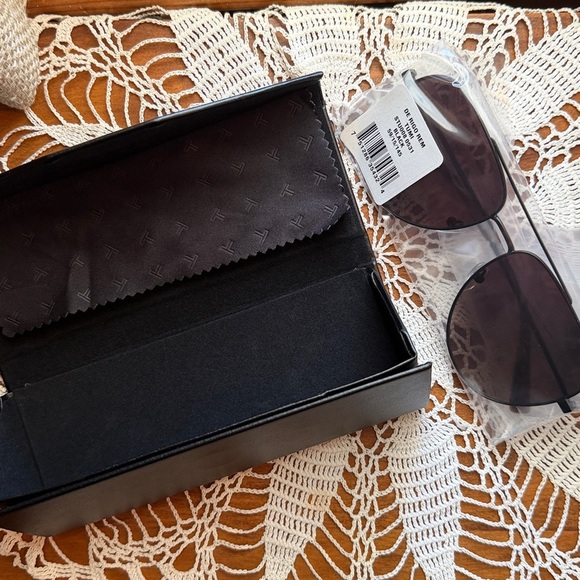 TUMI black aviator sunglasses